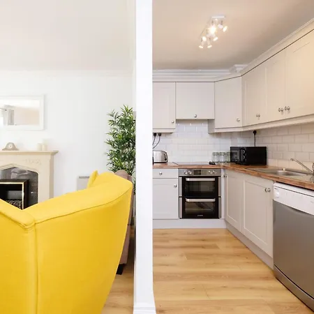 아파트 Stylish & Modern 6-bed Townhouse W/parking *